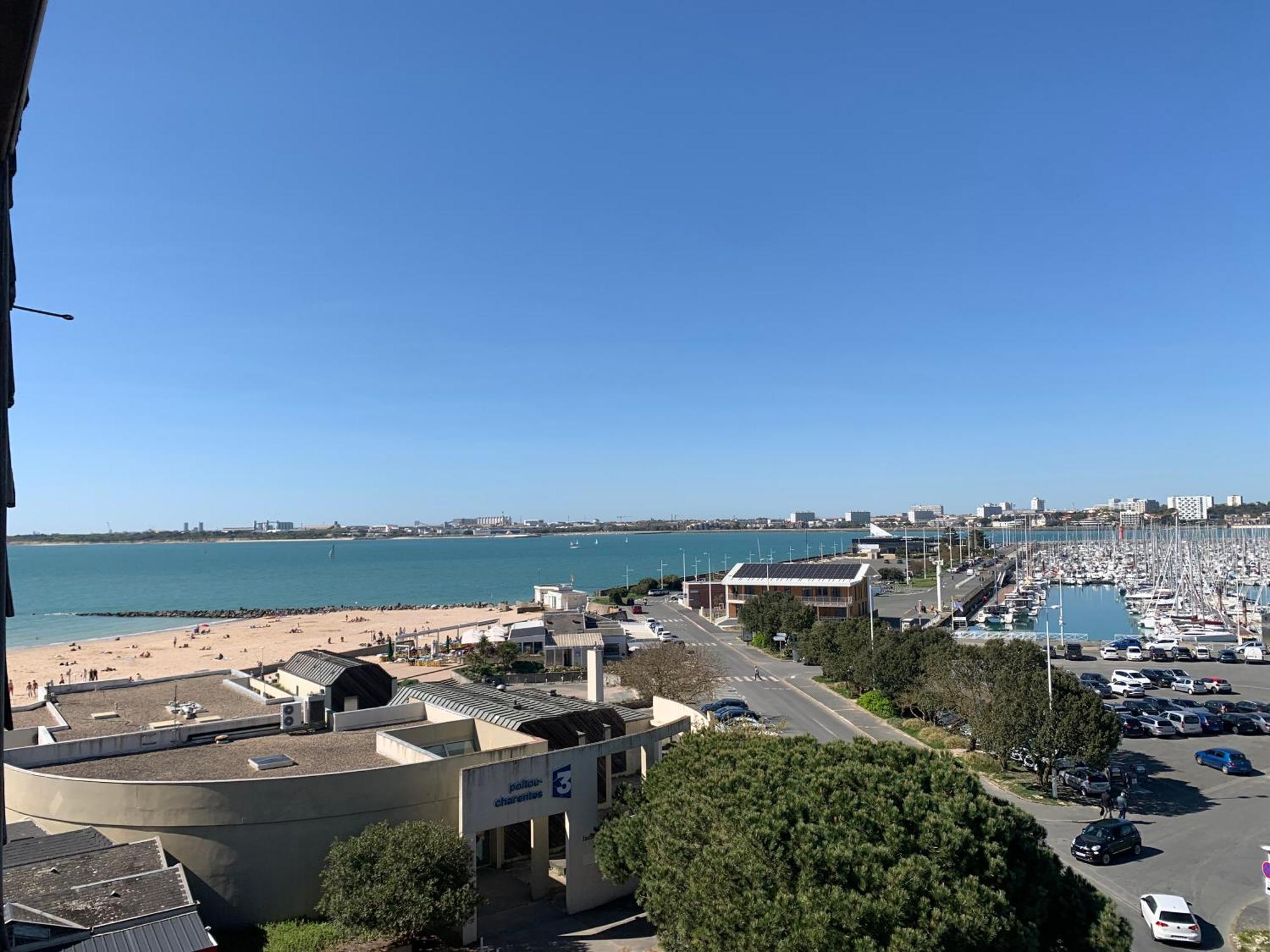 Vue Mer Et Parking La Rochelle  Buitenkant foto